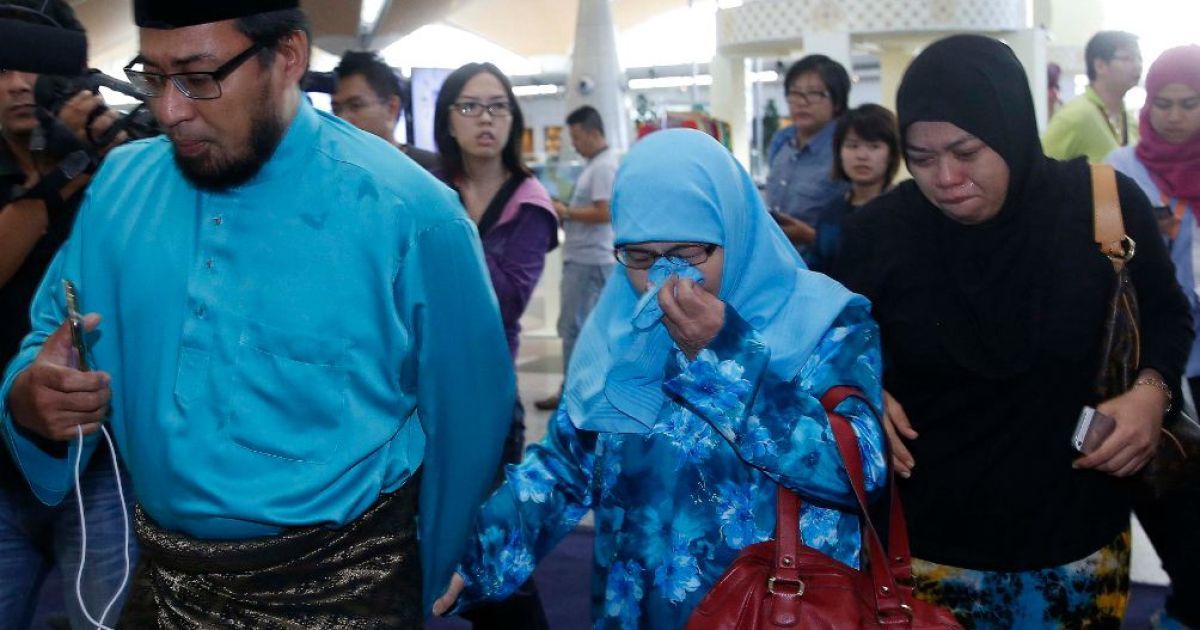 Родственники погибших собрались в аэропорту Куала Лумпур