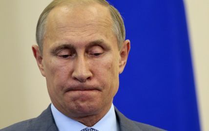 Путин пожаловался на подкуп федеральных СМИ в России