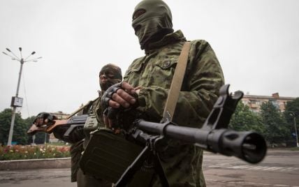 На Донбассе террористы подорвали БТР и авто силовиков, есть раненые – Тымчук