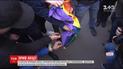 Парни в балаклавах сорвали акцию против дискриминации секс-меньшинств в Харькове
