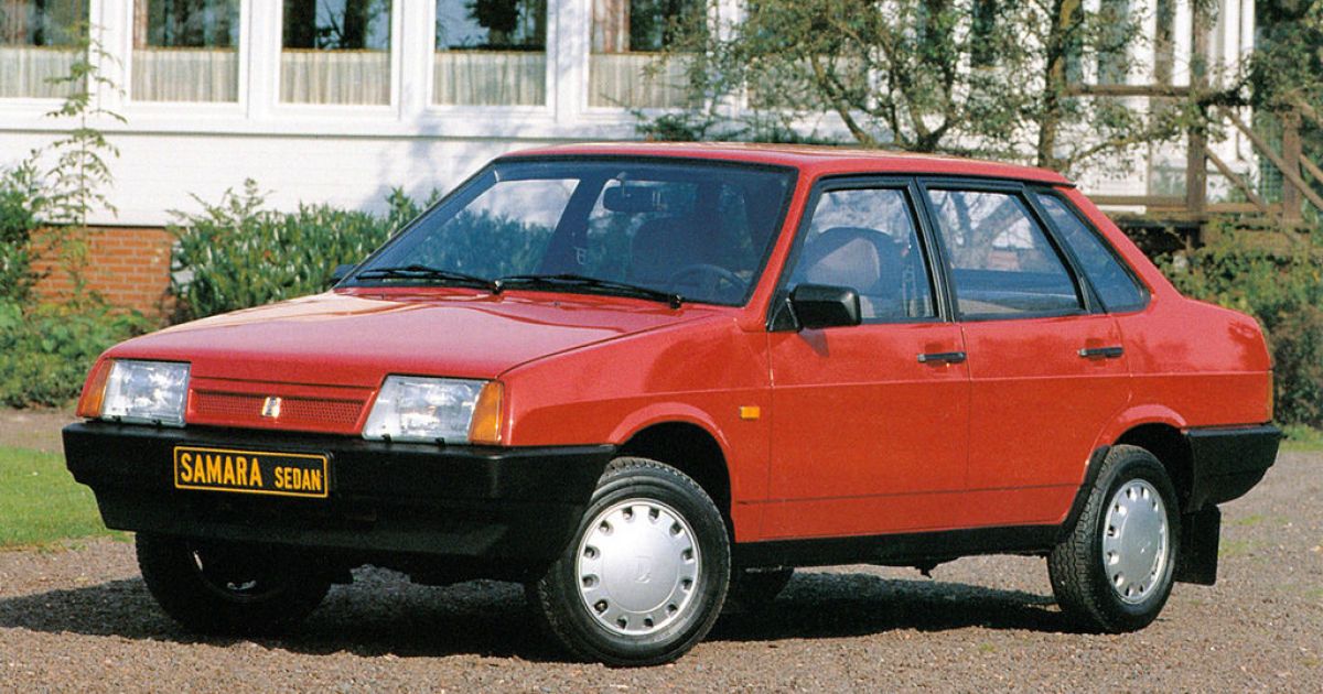 У Білорусі за 9,5 тисячі доларів продають ВАЗ, який за останні десять років не проїхав й метра