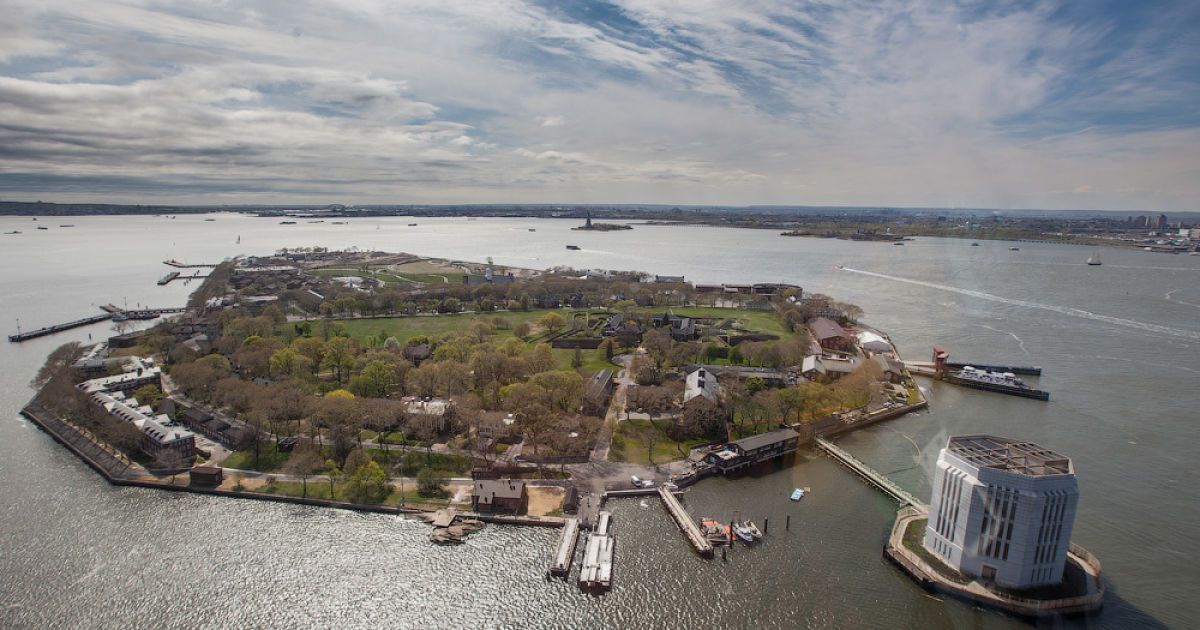 Губернаторский остров (Governors Island)