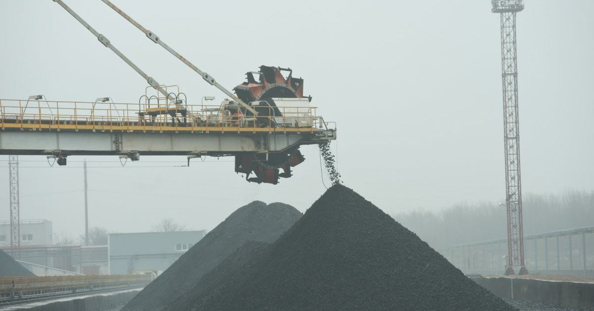 ЗМІ звинуватили "Центренерго" в закупівлі вугілля в ОРДЛО через "кримінальну" фірму