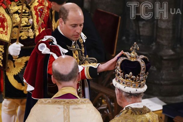 Принц Вільям дав клятву королю Чарльзу III під час коронації / © Associated Press