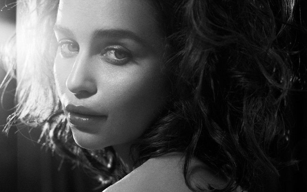 Эмилия Кларк стала самой сексуальной женщиной года / © Esquire