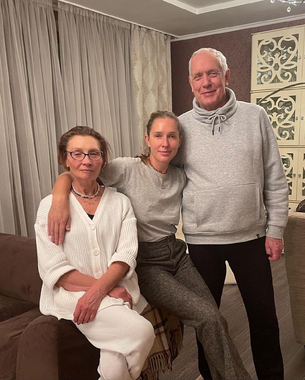 Екатерина Осадчая с родителями / © instagram.com/kosadcha