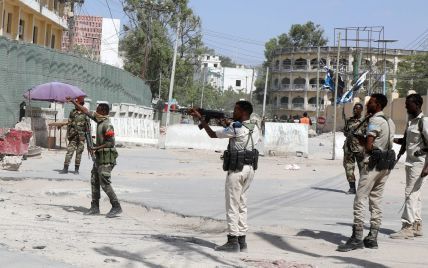 Під час теракту в столиці Сомалі загинули понад 10 людей