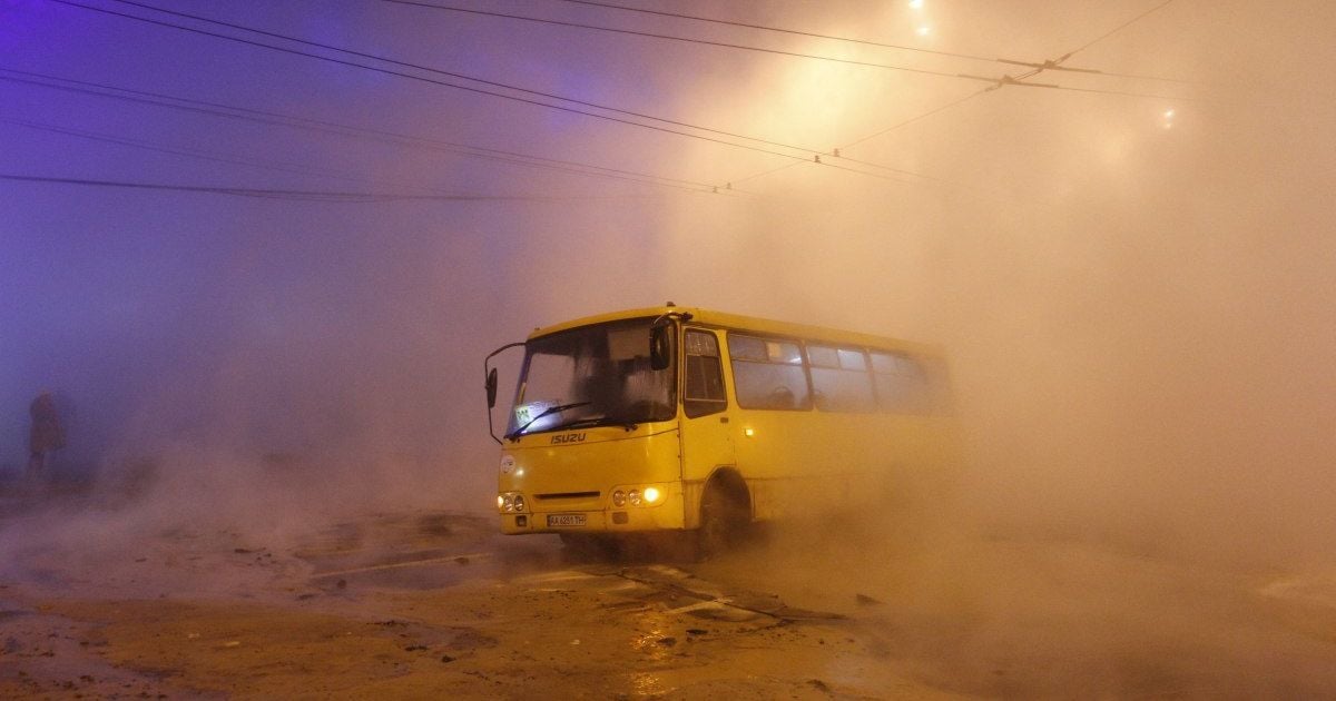 Движение на улице Антоновича в Киеве планируют восстановить до полуночи