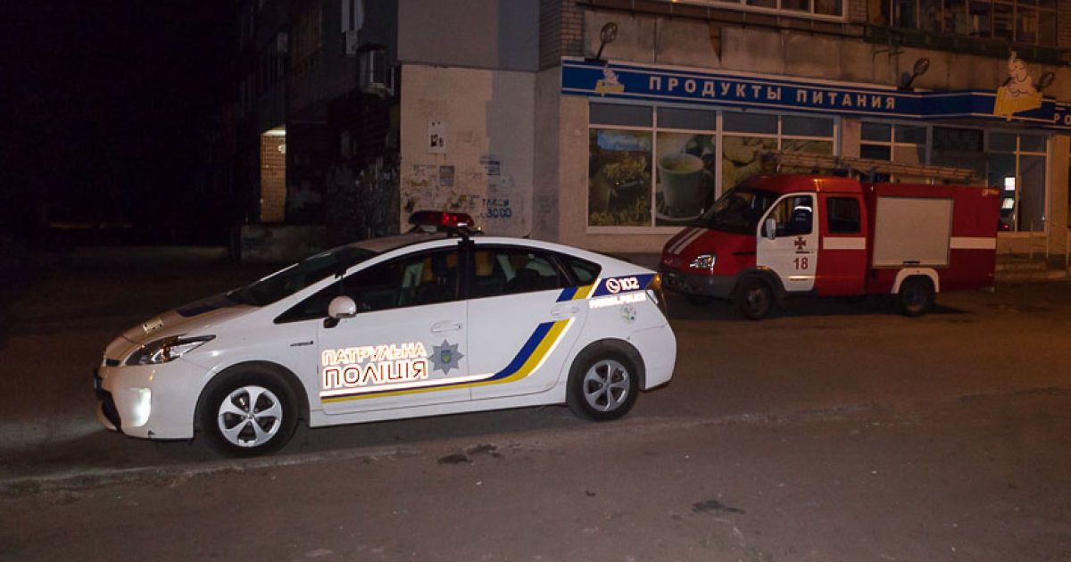 В Днепре на входе в кафе произошел взрыв