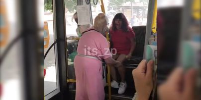 В Запорожье пенсионерка набросилась на женщину с кулаками за замечание о маске