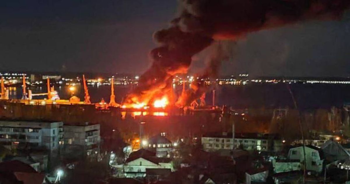 Російський десантний корабель "Новочеркаськ", який знищили ЗСУ