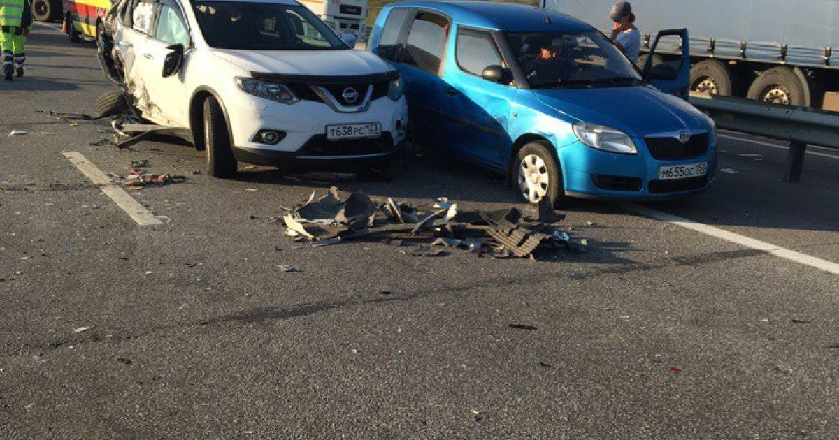 Фото з місця масштабної аварії / © vk.com/dtp_avarii_voronej