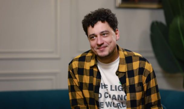 Творець "Орла і Решки" Синельников покинув команду під час війни і розкрив суму частки