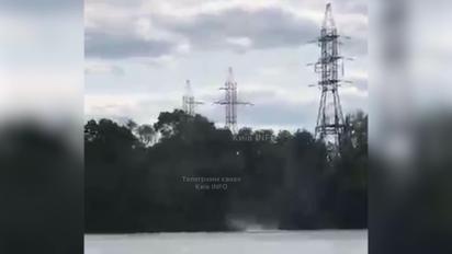 Торнадо на водой: в Киеве увидели уникальное природное явление