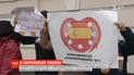 Испанские семьи протестовали под посольством, которое не пускает их с суррогатными детьми домой