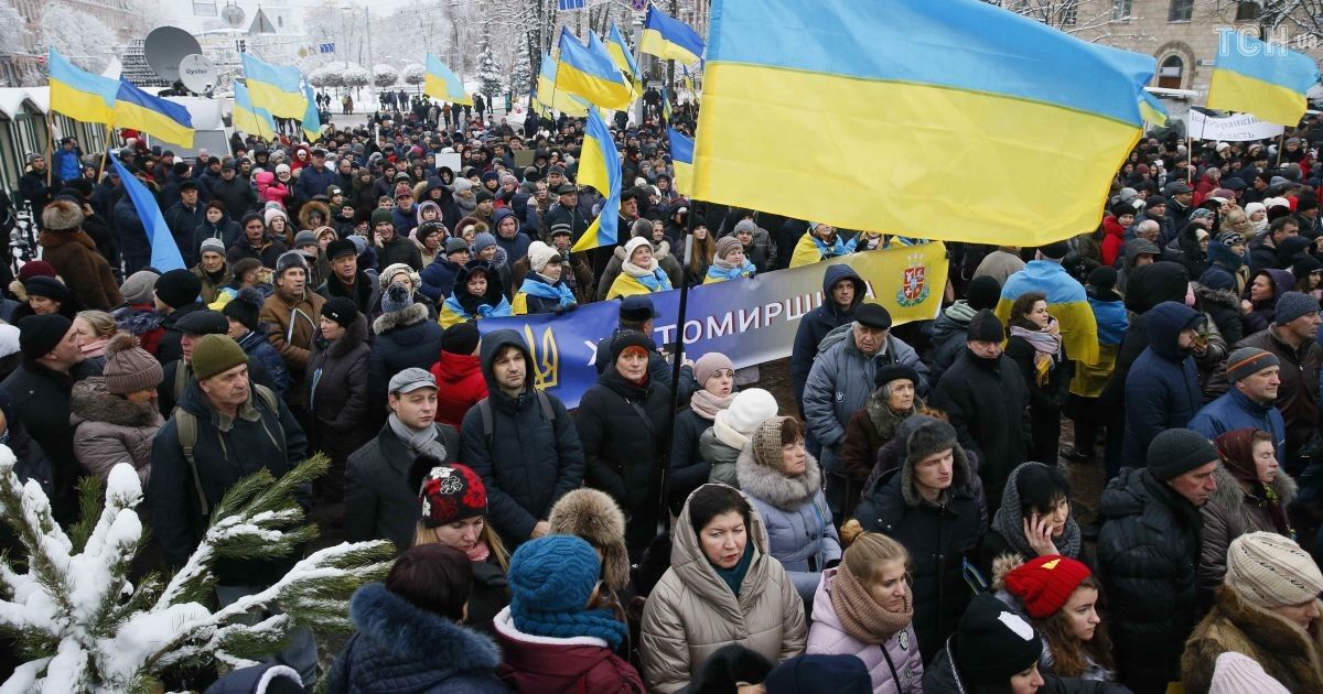 В Киеве задержали мужчин с оружием, которые шли на Софийскую площадь