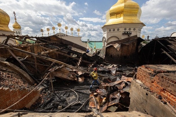 Наслідки атаки на Києво-Печерську лавру / © Офіс президента України