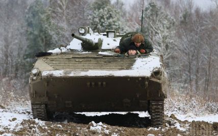 Силовики уничтожили 60 боевиков, 4 танка, склады с боеприпасами и вражеский беспилотник