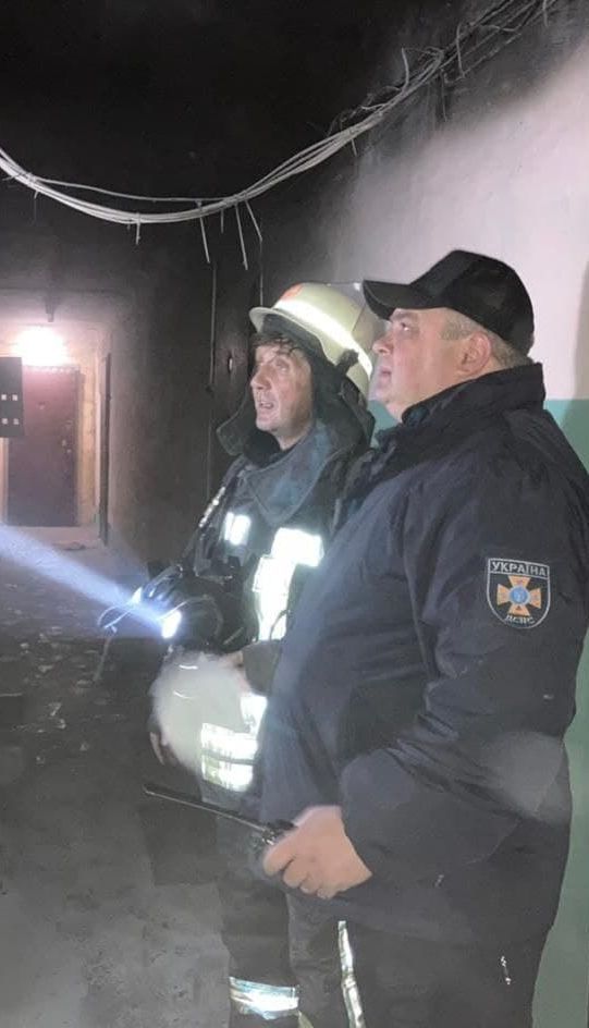 У Києві горіла багатоповерхівка: рятувальники евакуювали мешканців