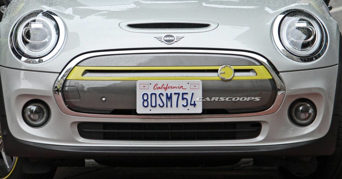 Электрокар Mini Cooper SE_3 / © carscoops.com
