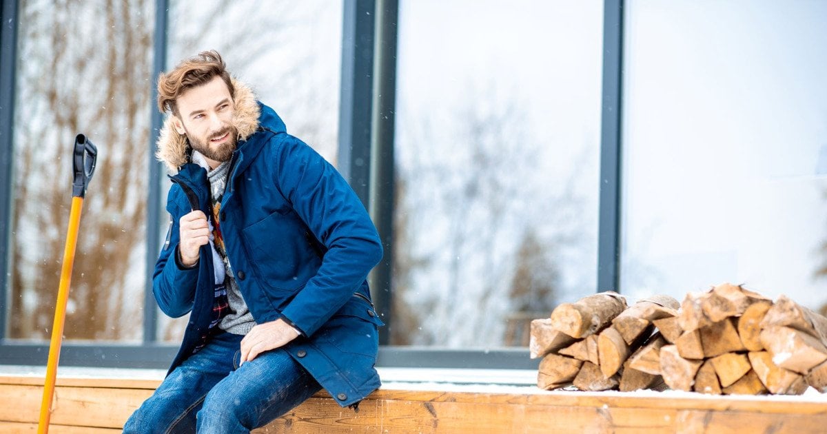 Що варто врахувати під час вибору чоловічої зимової куртки: від матеріалів до посадки