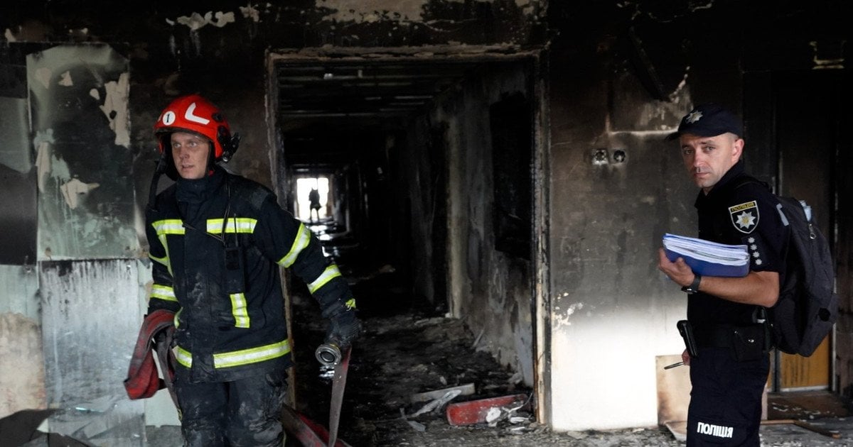 Обгоревшее помещение гостиницы "Власта" во Львове