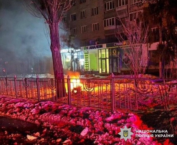 Наслідки атаки РФ на Київ.  / © Національна поліція України