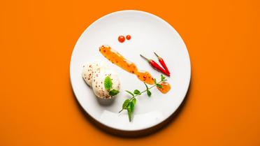 Мороженое с соусом чили / © Eating for two