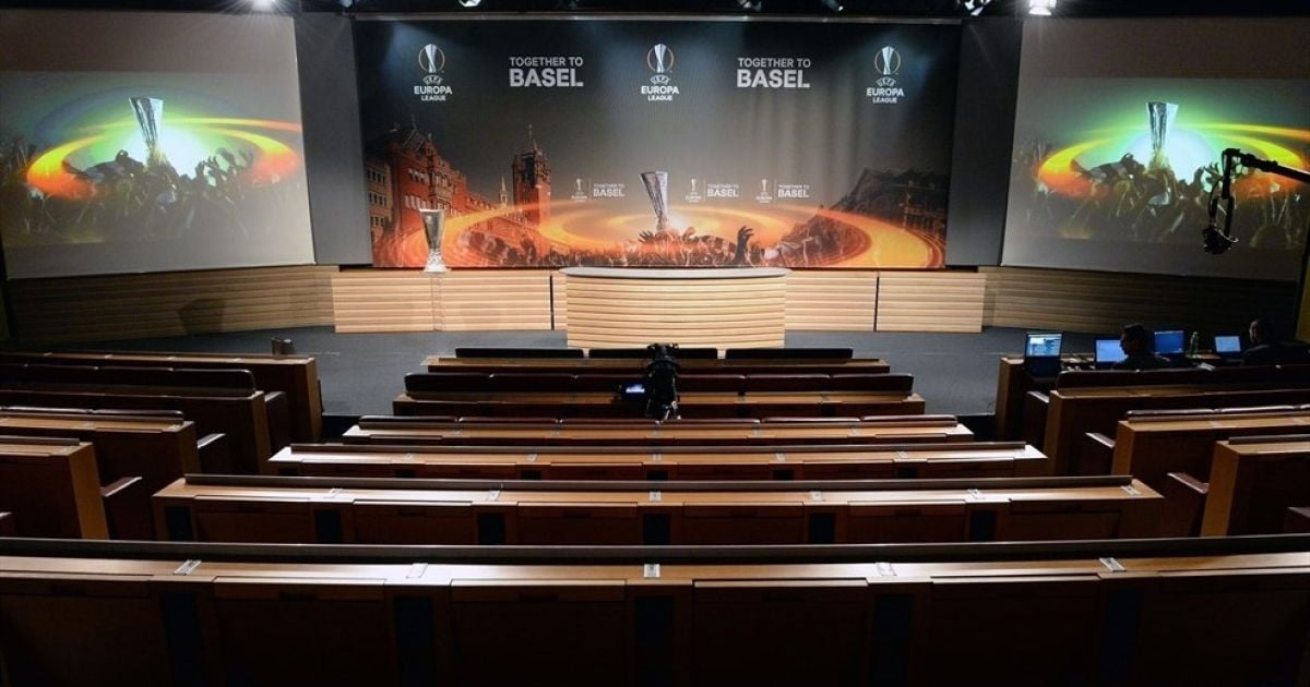 Матчі будуть зіграні 10 та 17 березня.