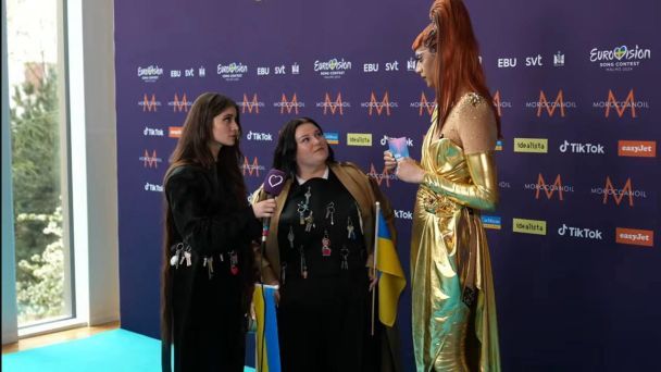 alyona alyona и Jerry Heil на открытии "Евровидения-2024" в символических нарядах