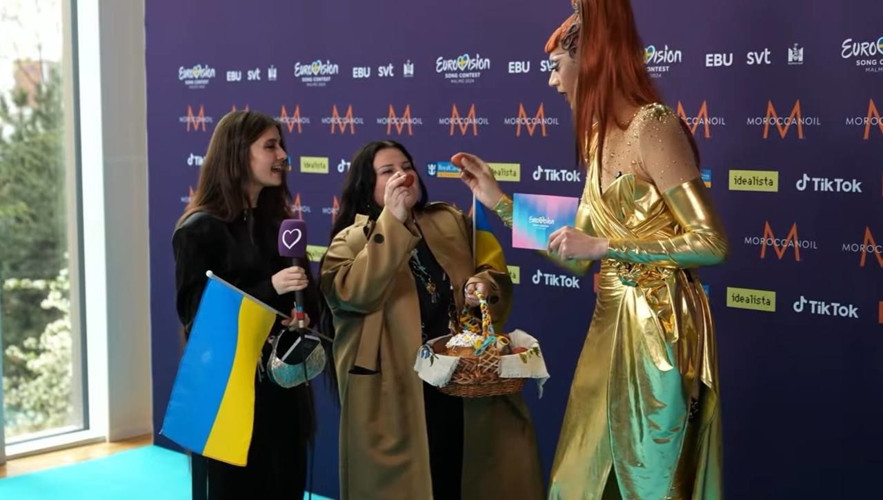 alyona alyona и Jerry Heil на открытии 