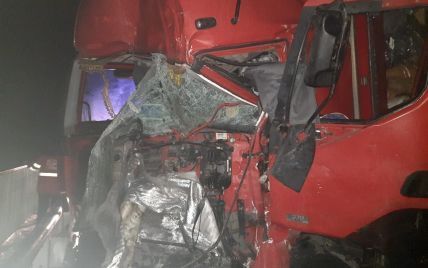 В Полтавской области столкнулись два грузовика: погибли водители