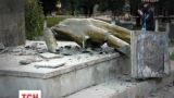 В Судаке неизвестные повалили памятник Ленину