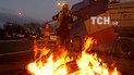 Протестувальники у Франції домоглися свого: влада країни відклала підвищення податку на пальне