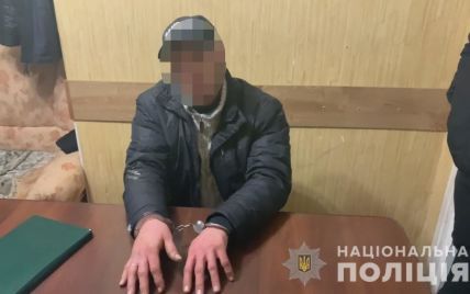 В Одесі заарештували чоловіка, який шість років ґвалтував доньок та дружину