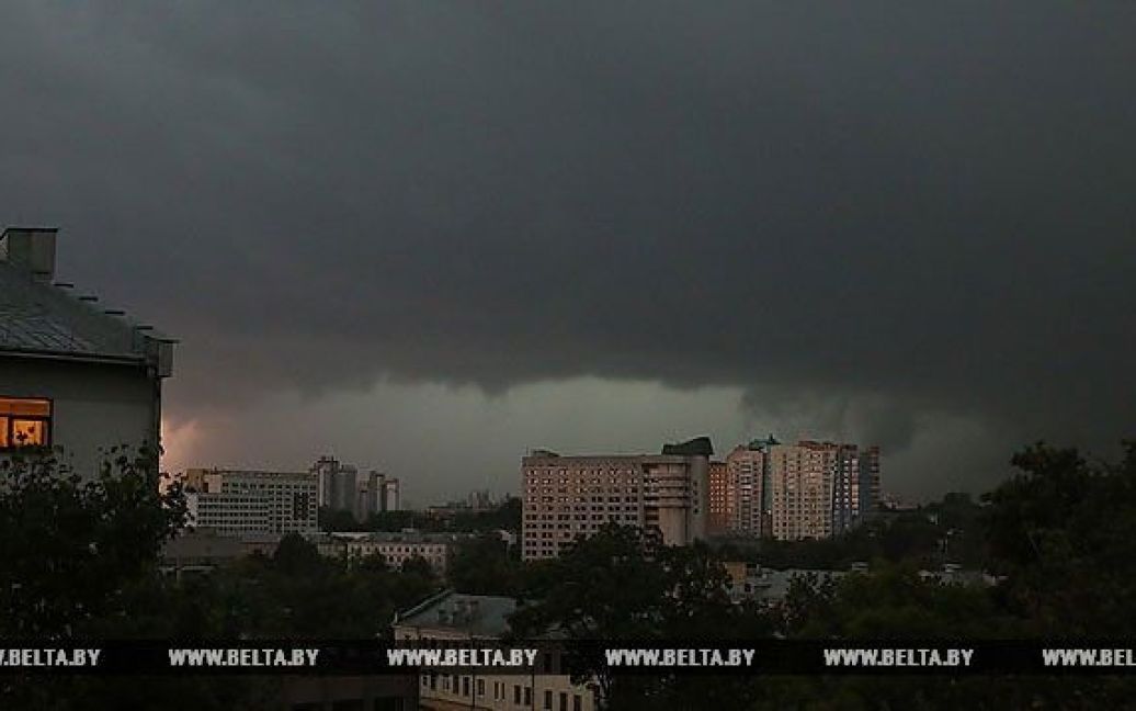Фото наслідків бурі у Мінську / © БЕЛТА