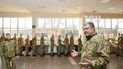 Военное положение не повлияет ни на одно гражданское лицо - Порошенко