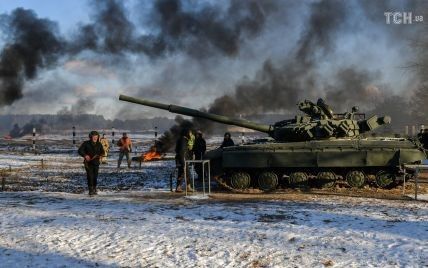 Украинские военные провели учения по обороне Мариуполя