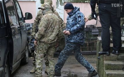 Росія має звільнити українських моряків, інакше "наслідки і біль" для неї зростатимуть - Держдеп США
