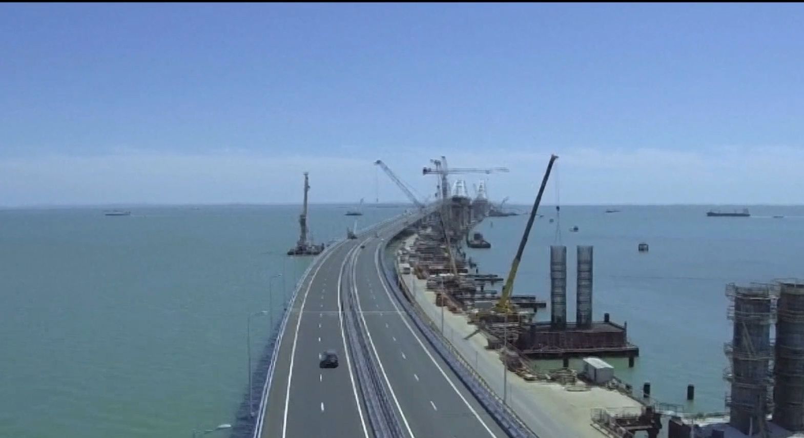 Экологи и моряки предупредили о катастрофических последствиях строительства Керченского моста
