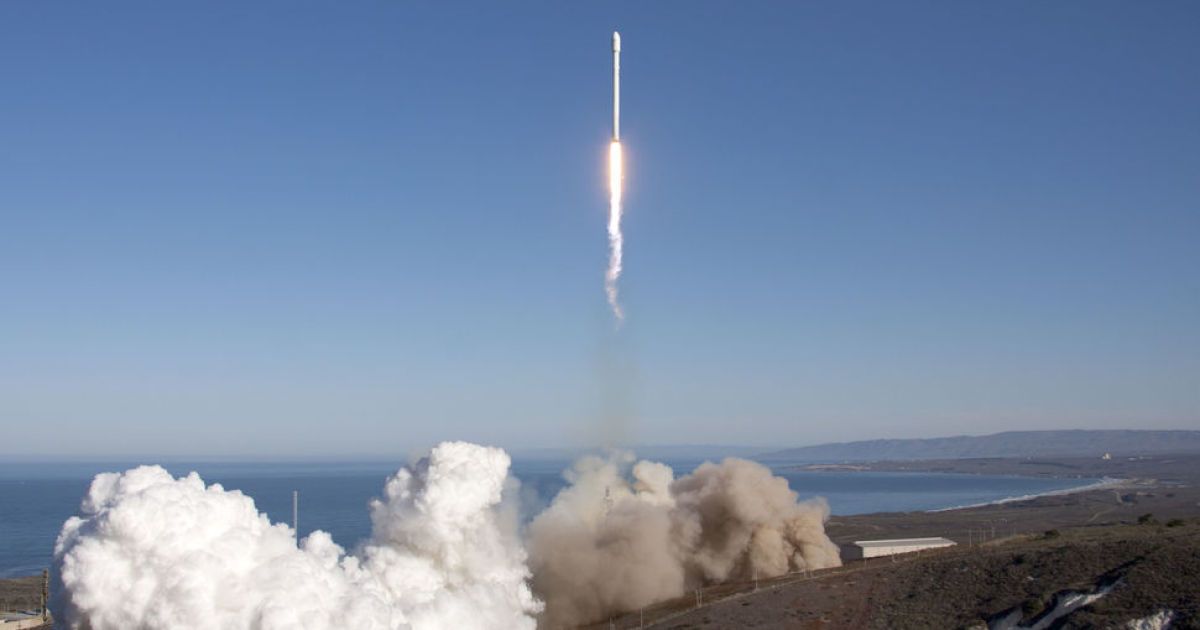 Dragon належить доставити на МКС близько 1,6 тонн вантажу