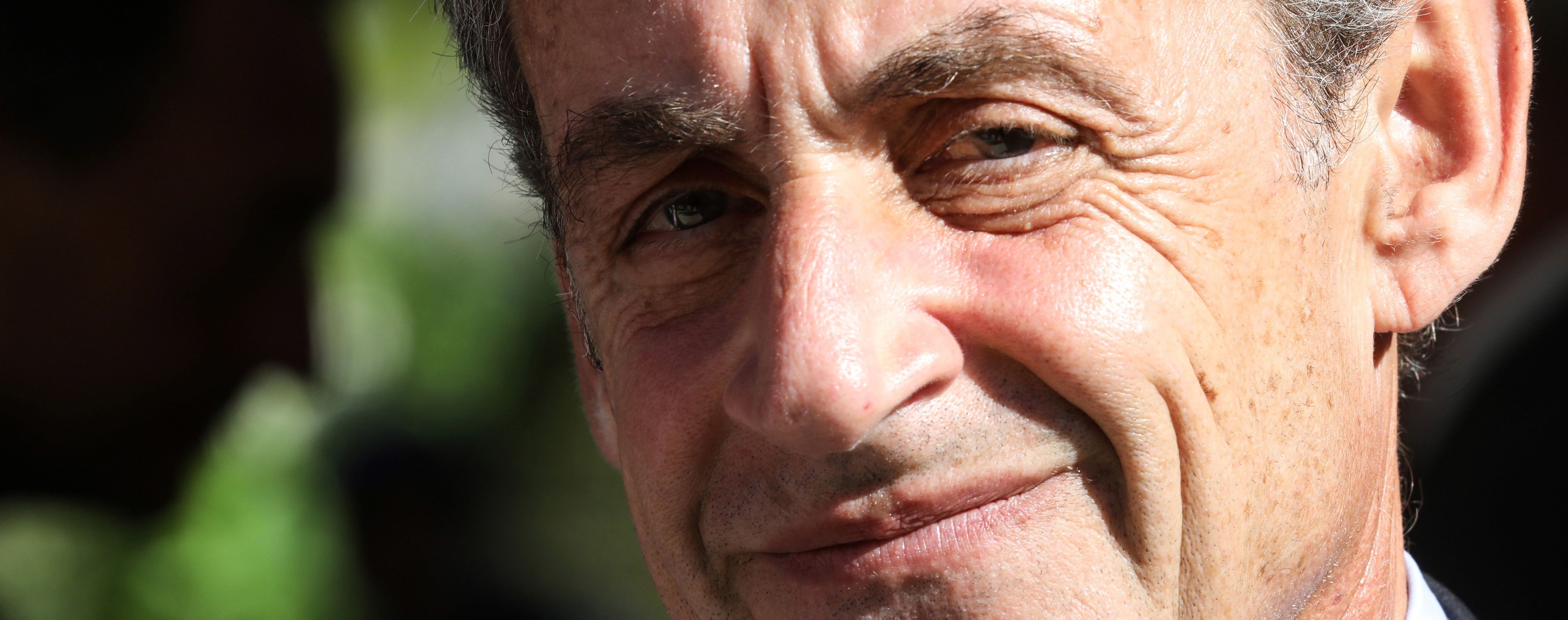 Бывшего президента Франции Николя Саркози приговорили к 1 году тюрьмы