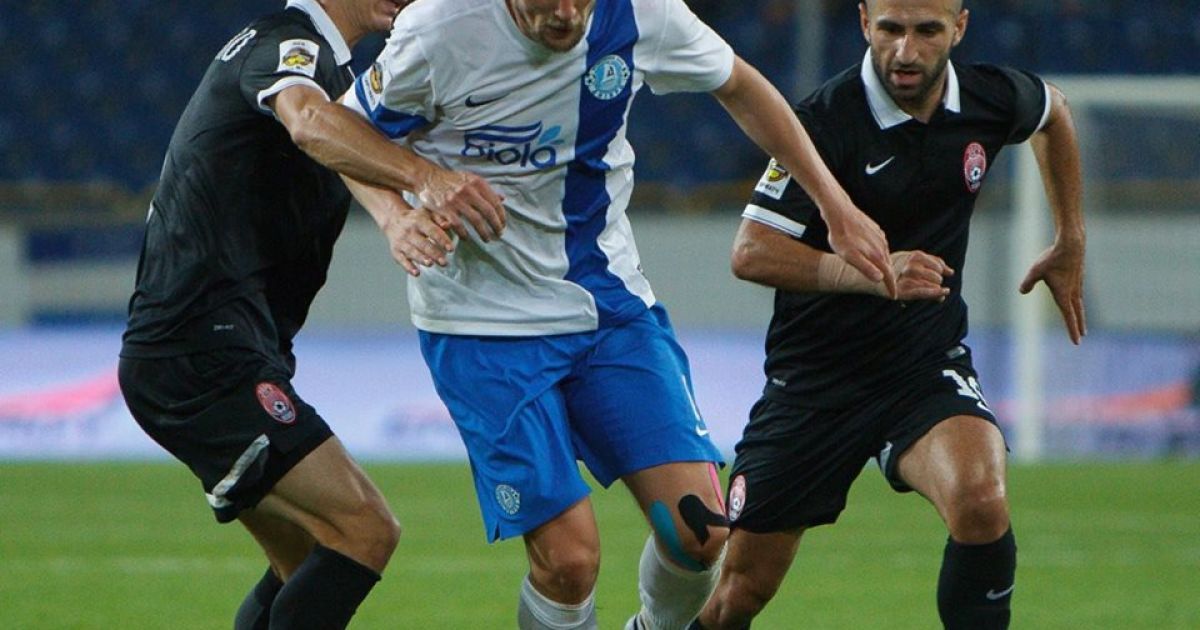 "Днепр" сенсационно проиграл "Заре" со счетом 3:0.