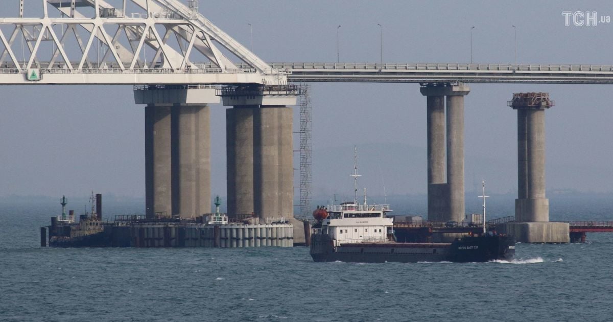 Омелян заявил о полном блокировании Россией украинских портов в Азовском море
