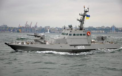 Усі українські військові судна вийшли у море за тривогою