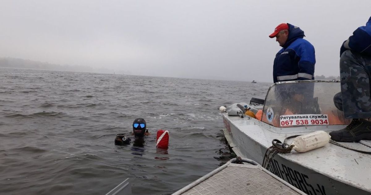 У Полтавській області із човна випав рибалка і зник: його шукають другу добу