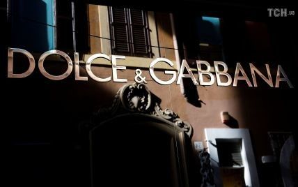 Модельеры Dolce&Gabbana попросили прощения у китайцев за расистский скандал