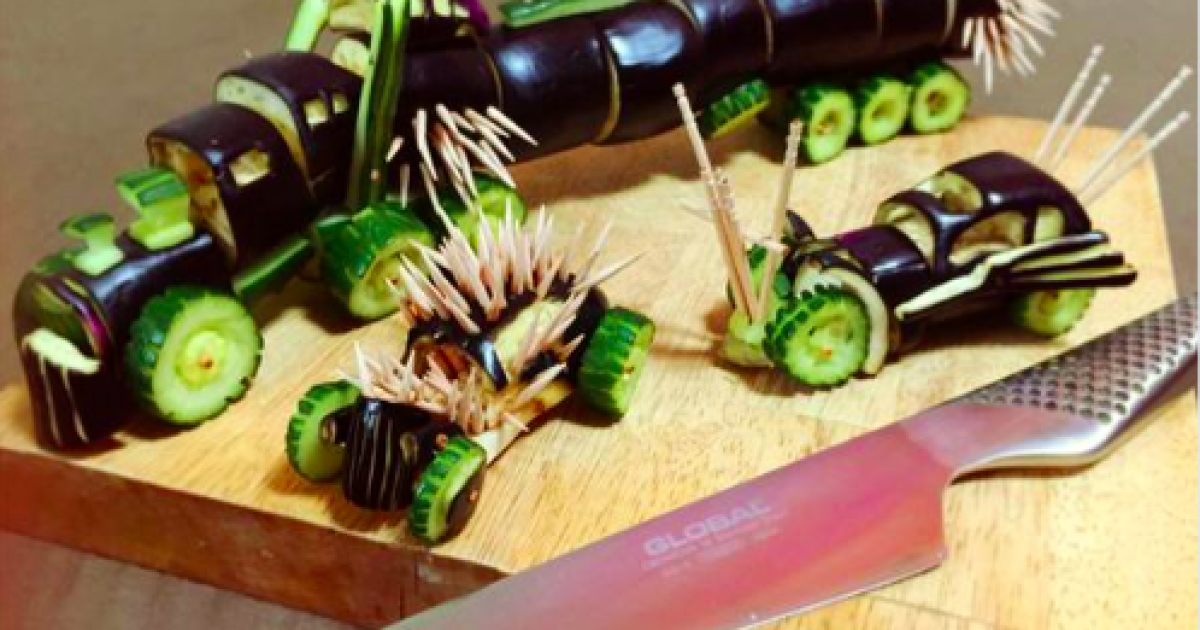 Отмечается, что мужчина таким образом решил отметить Обон &mdash; трехдневный праздник поминовения усопших