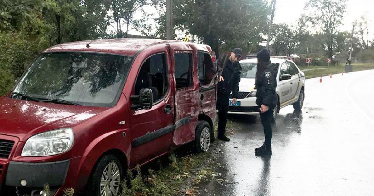 У Чернігівській області водій фури втік з місця серйозної ДТП 