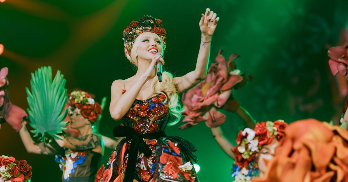 Оля Полякова